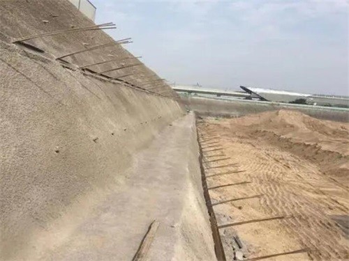 泉山河道边坡加固